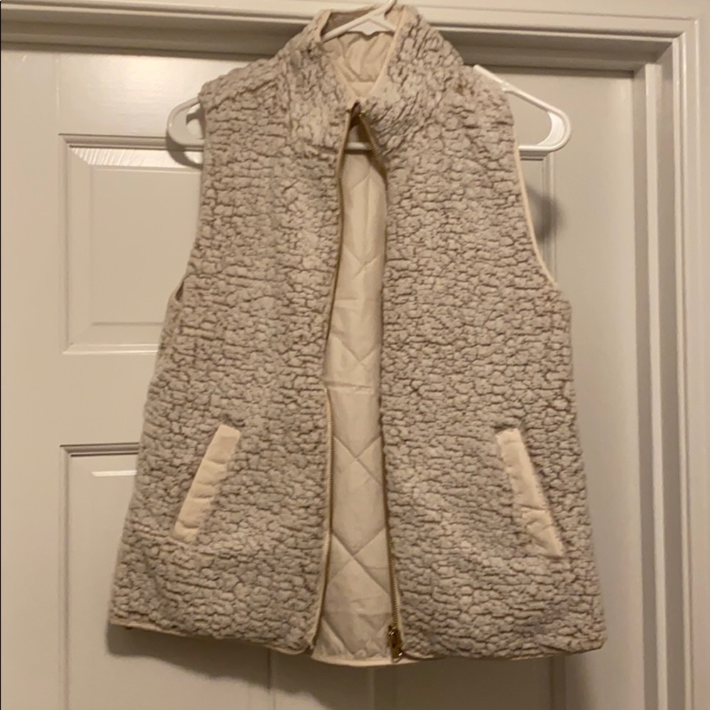 Reversible sherpa vest